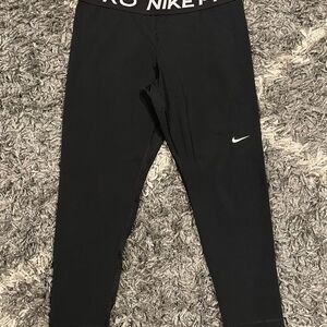 Nike Women’s Dri-fit Training Leggings Cropped Size Large